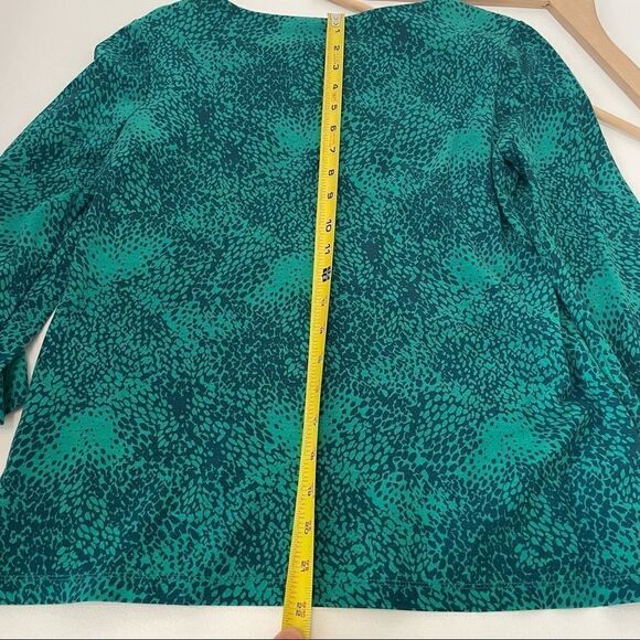 CHICO’s green and navy impressionist dot pattern 3/4 sleeve blouse size O - Picture 2 of 3